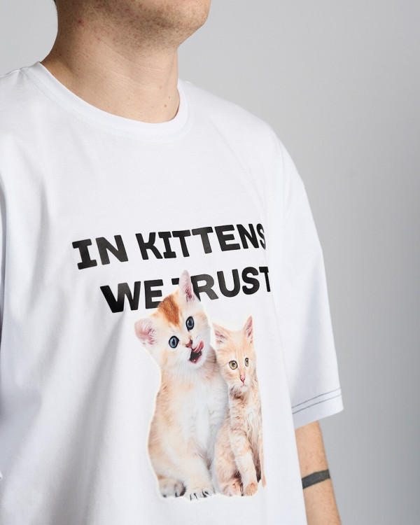 Футболка оверсайз OGP Kittens белая