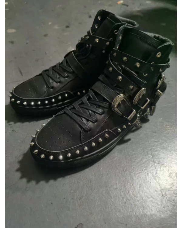 Кроссовки Trainers